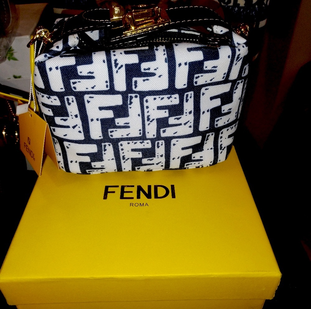 FD PURSE NEW NO BOX